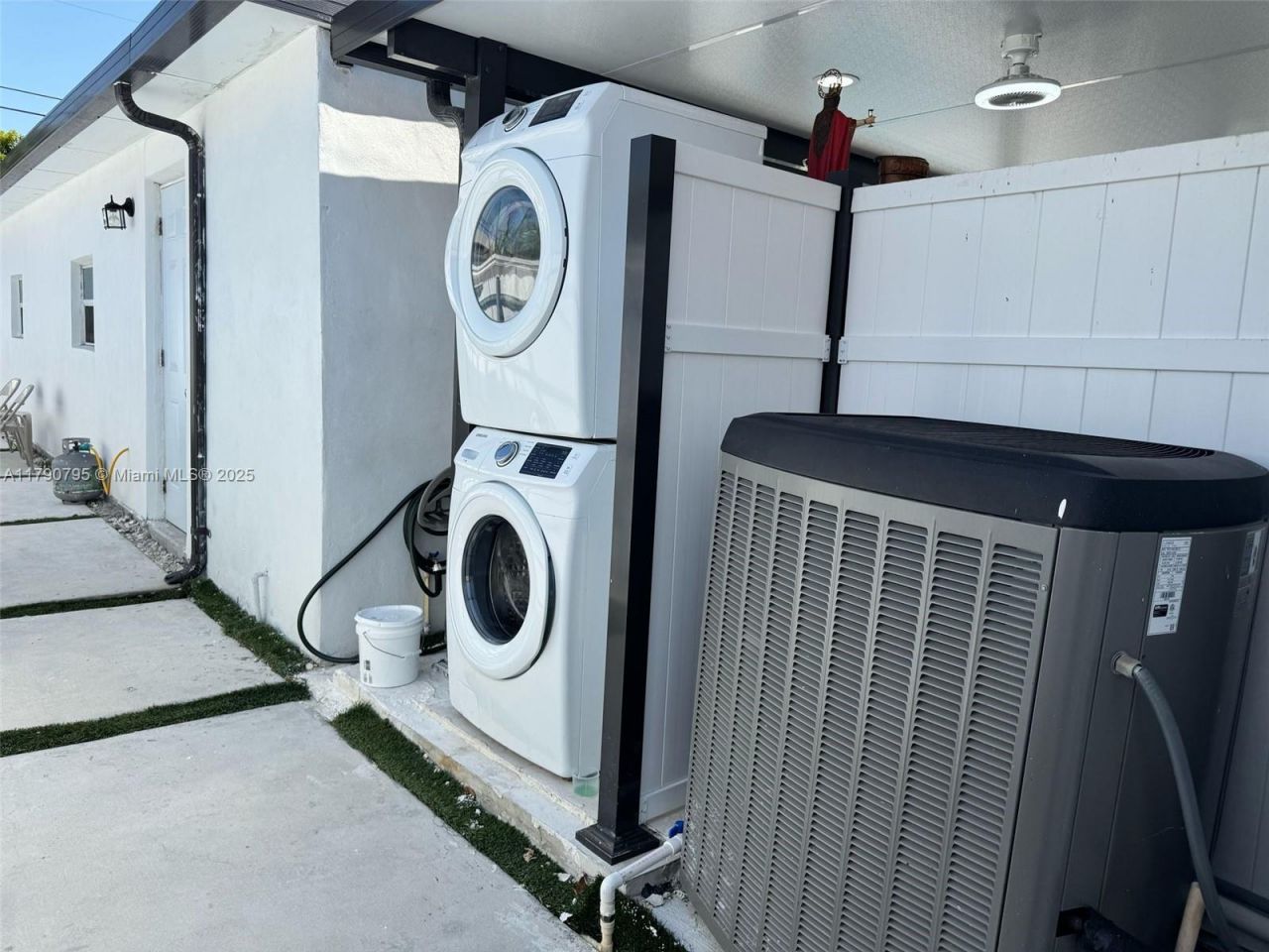 729 E 23rd St, Hialeah, FL 33013 Photo