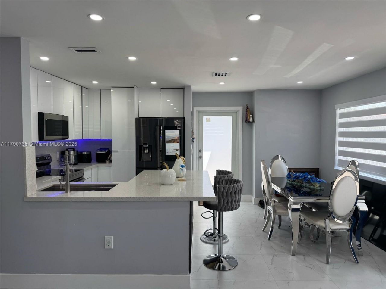 729 E 23rd St, Hialeah, FL 33013 Photo