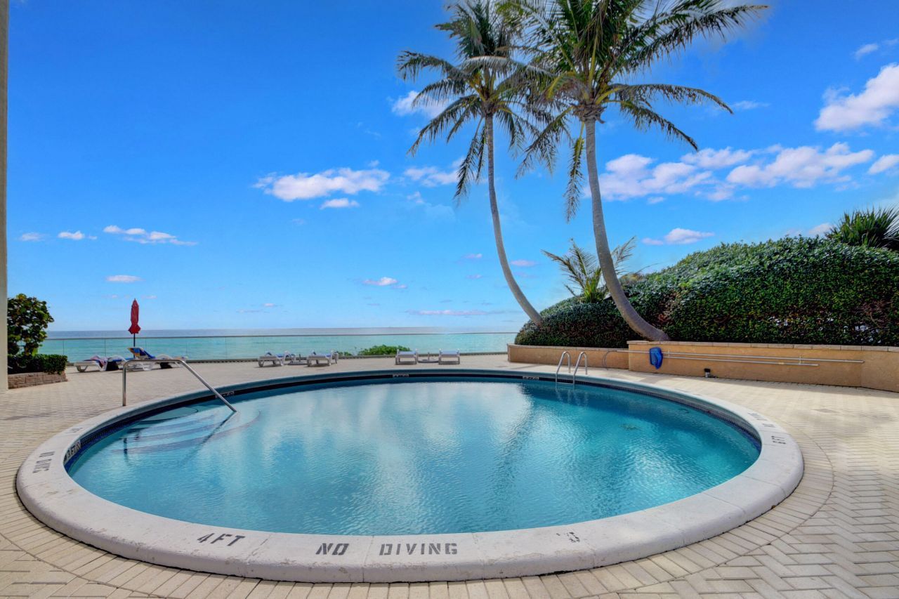 5440 N Ocean Drive, Unit 202, Singer Island, FL 33404 Photo