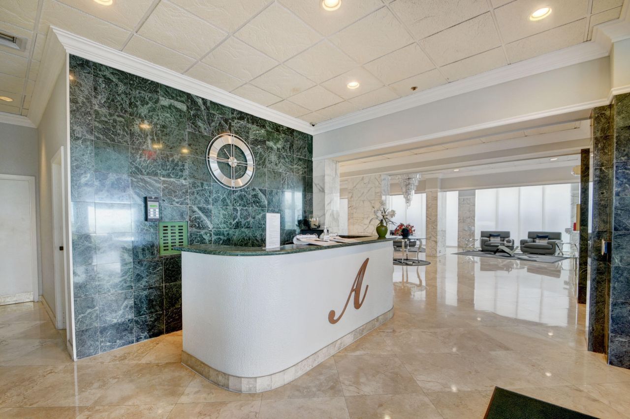 5440 N Ocean Drive, Unit 202, Singer Island, FL 33404 Photo