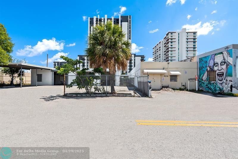 804-810 NE 4th Avenue, Unit 804, 805 &, Fort Lauderdale, FL 33304 Photo