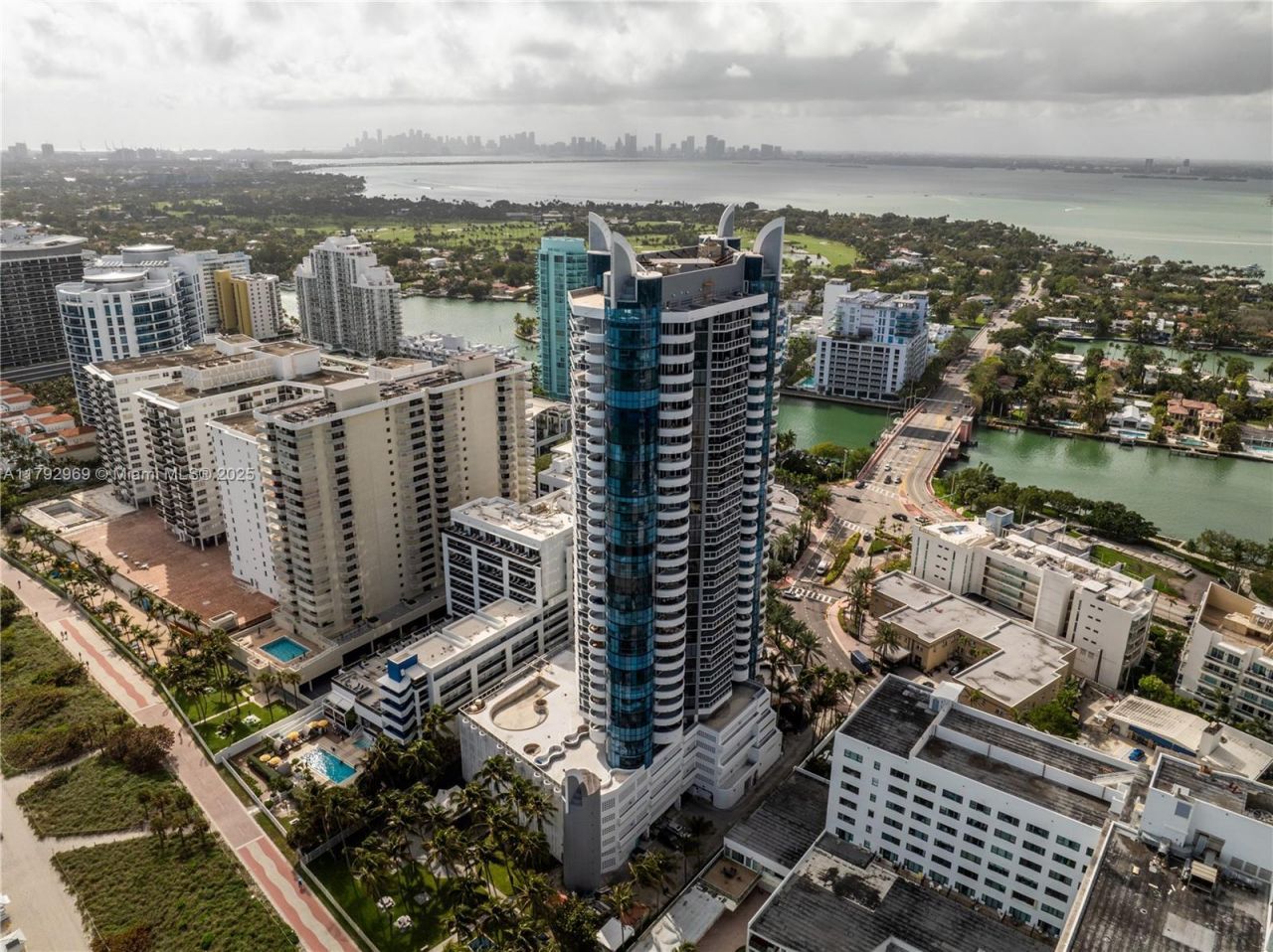 6301 Collins Ave, Unit 1708, Miami Beach, FL 33141 Photo