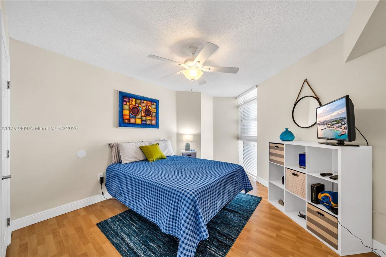 6301 Collins Ave, Unit 1708, Miami Beach, FL 33141 Photo