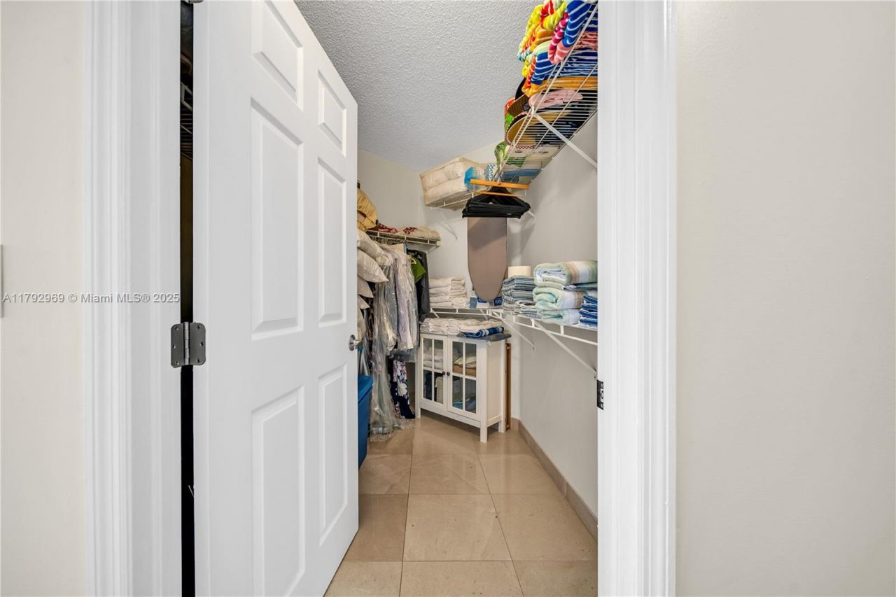 6301 Collins Ave, Unit 1708, Miami Beach, FL 33141 Photo