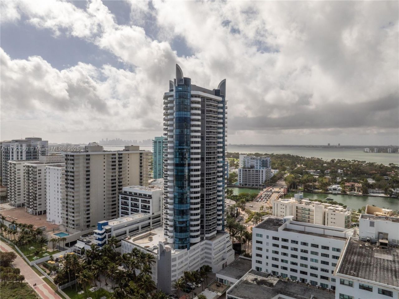 6301 Collins Ave, Unit 1708, Miami Beach, FL 33141 Photo