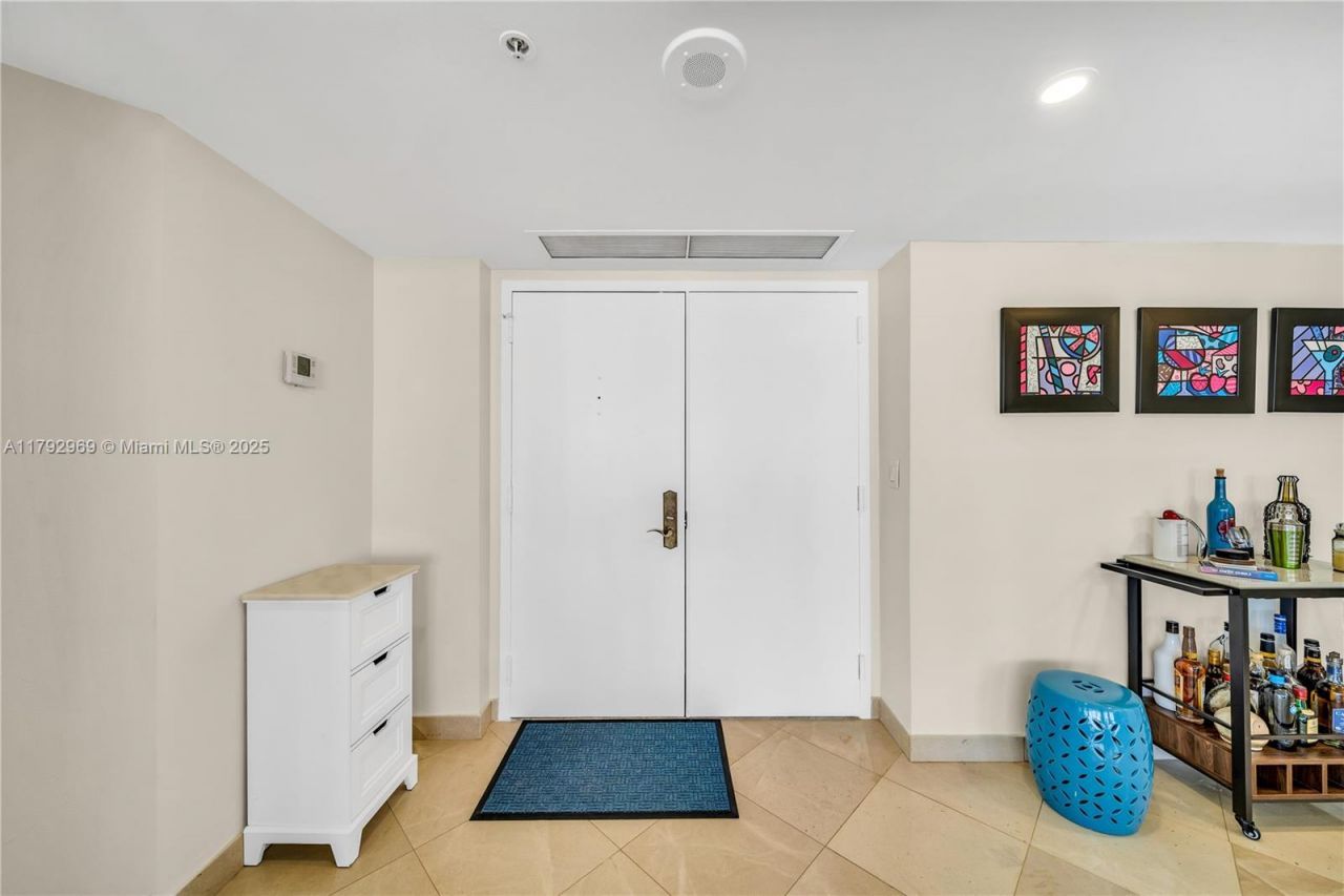 6301 Collins Ave, Unit 1708, Miami Beach, FL 33141 Photo