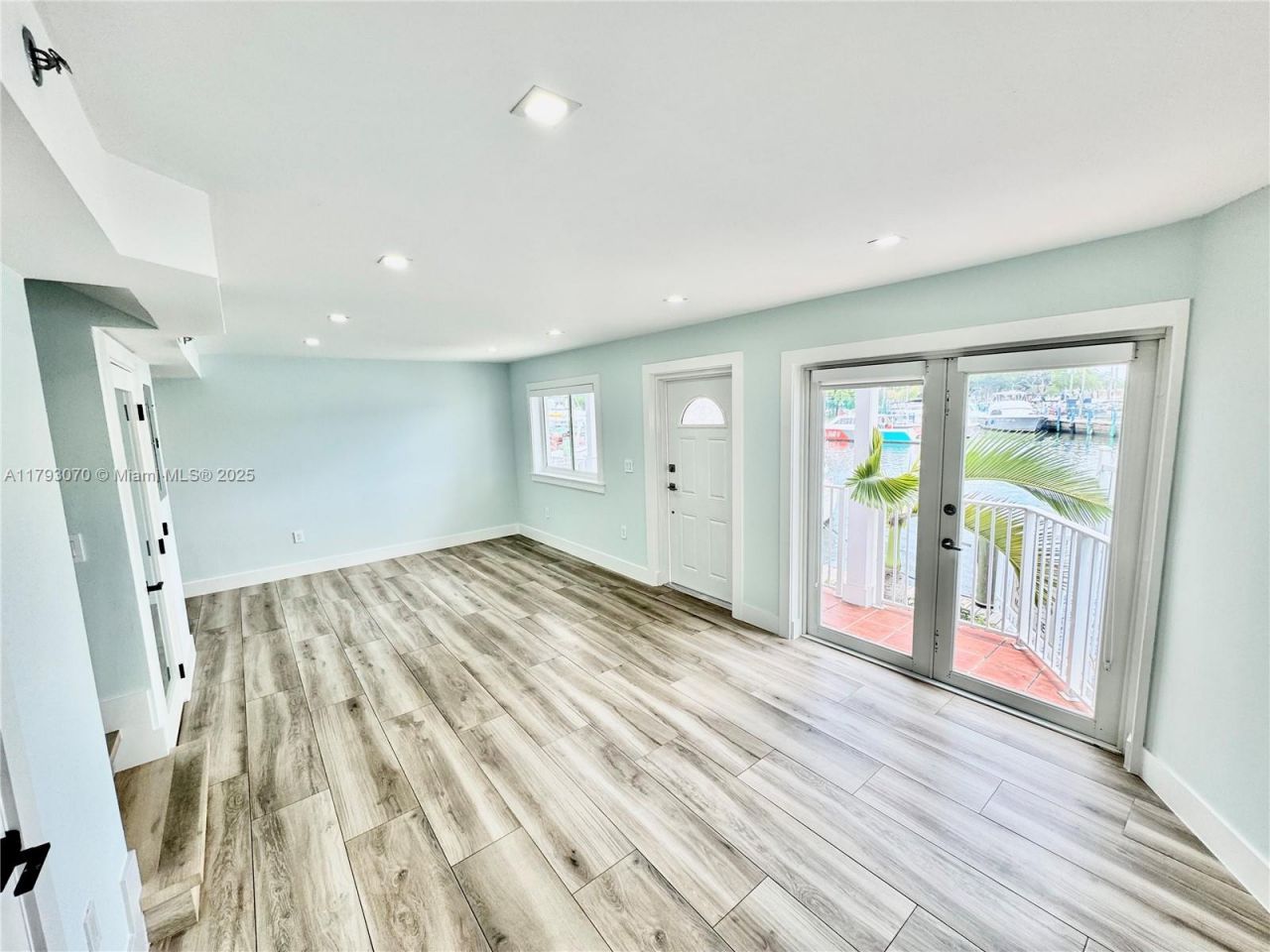 2415 NW 16 St Rd, Unit 101, Miami, FL 33125 Photo