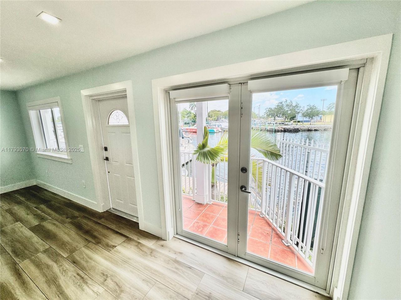 2415 NW 16 St Rd, Unit 101, Miami, FL 33125 Photo