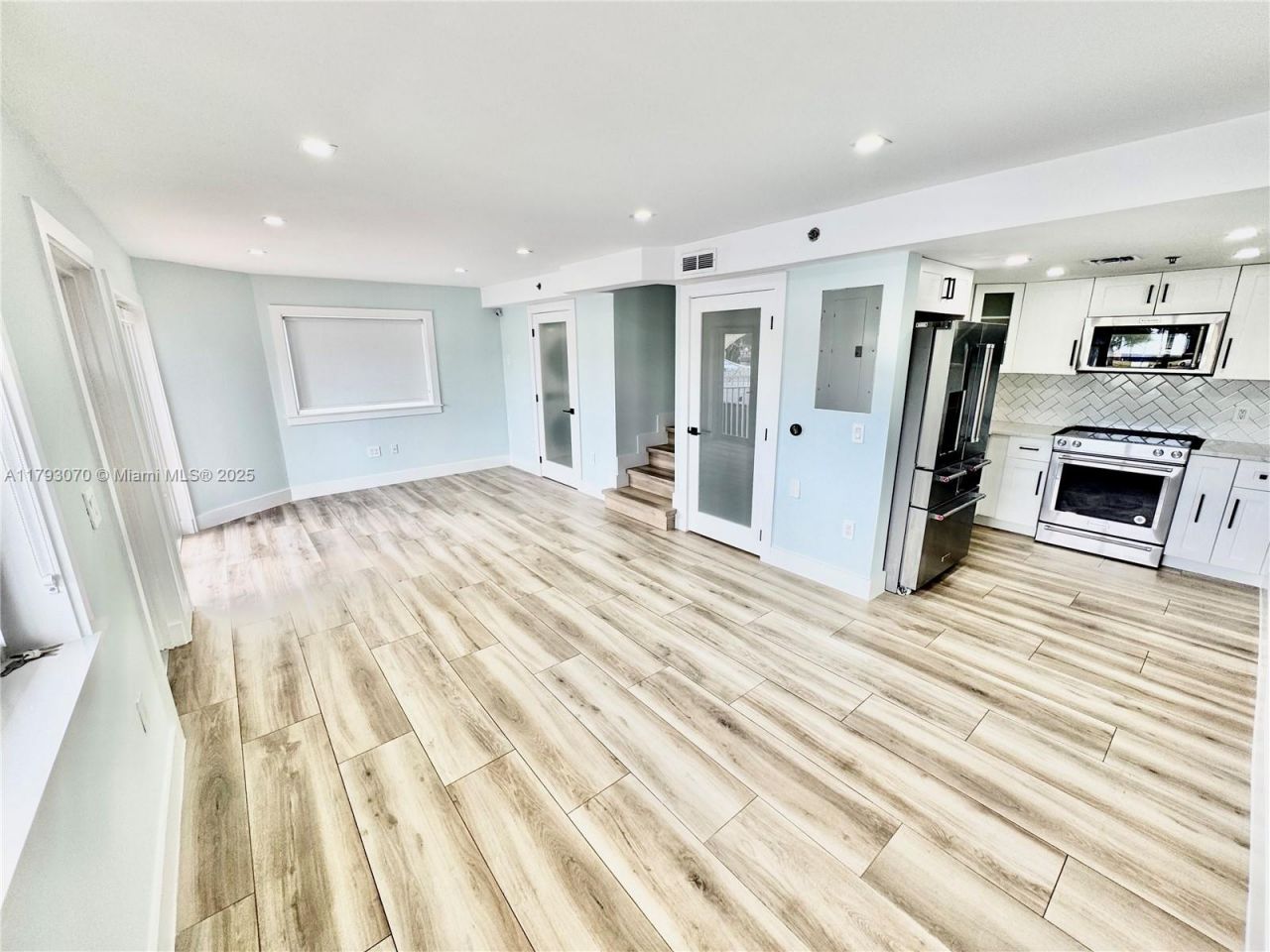 2415 NW 16 St Rd, Unit 101, Miami, FL 33125 Photo