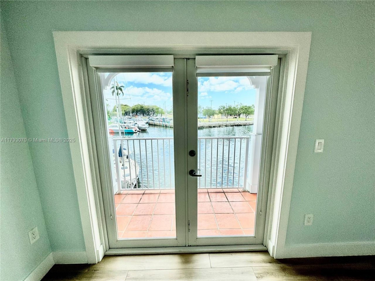 2415 NW 16 St Rd, Unit 101, Miami, FL 33125 Photo