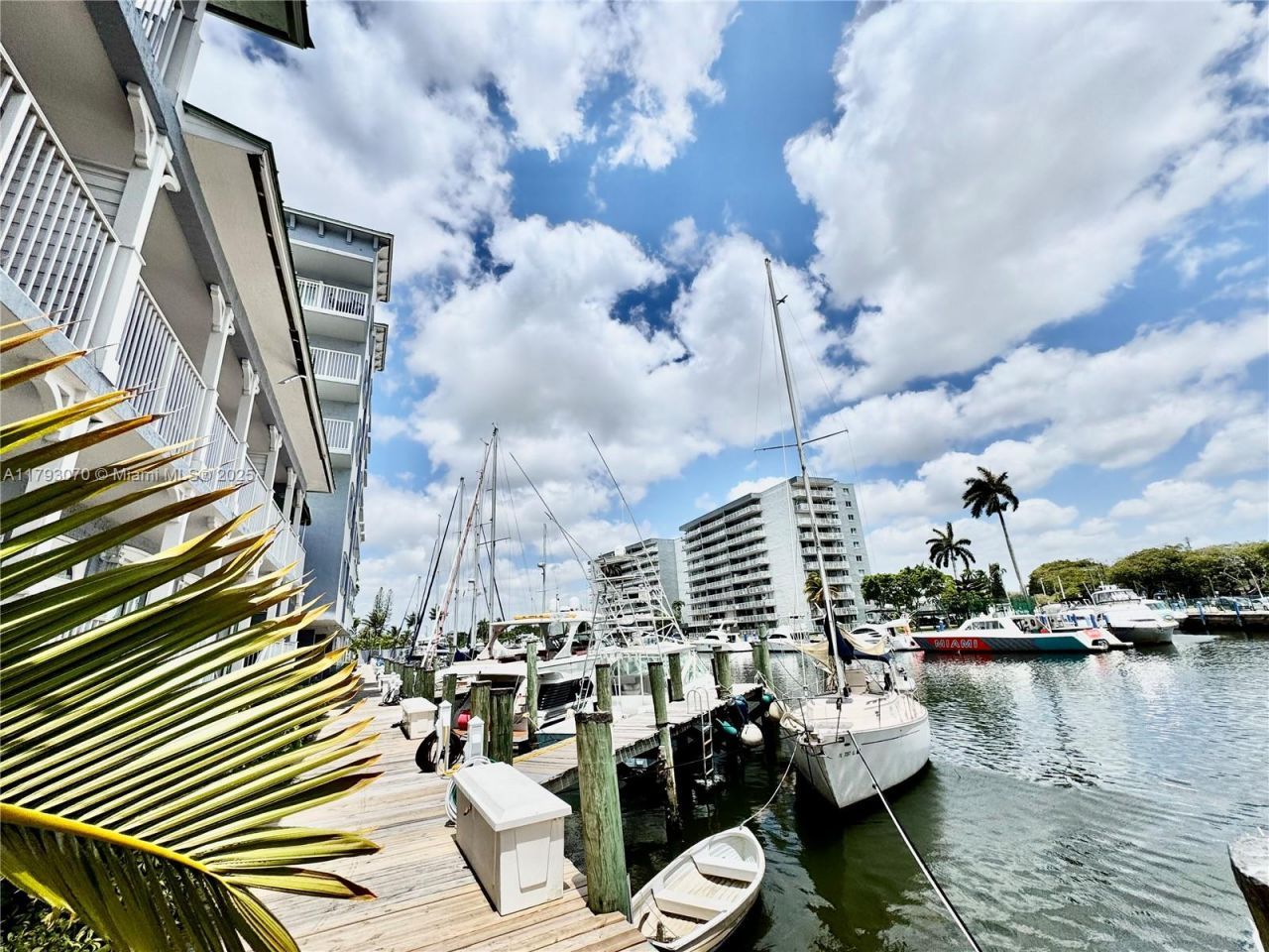 2415 NW 16 St Rd, Unit 101, Miami, FL 33125 Photo