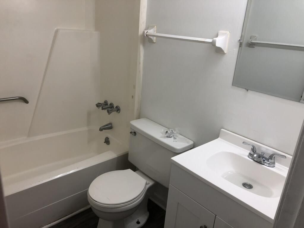 121 Langley Drive Photo 10