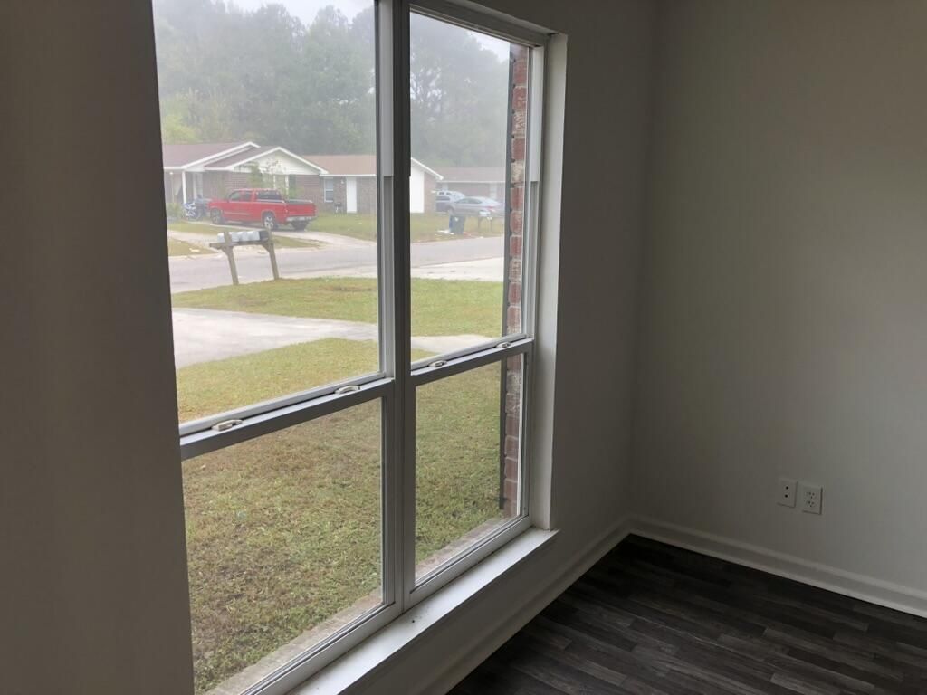 121 Langley Drive Photo 5