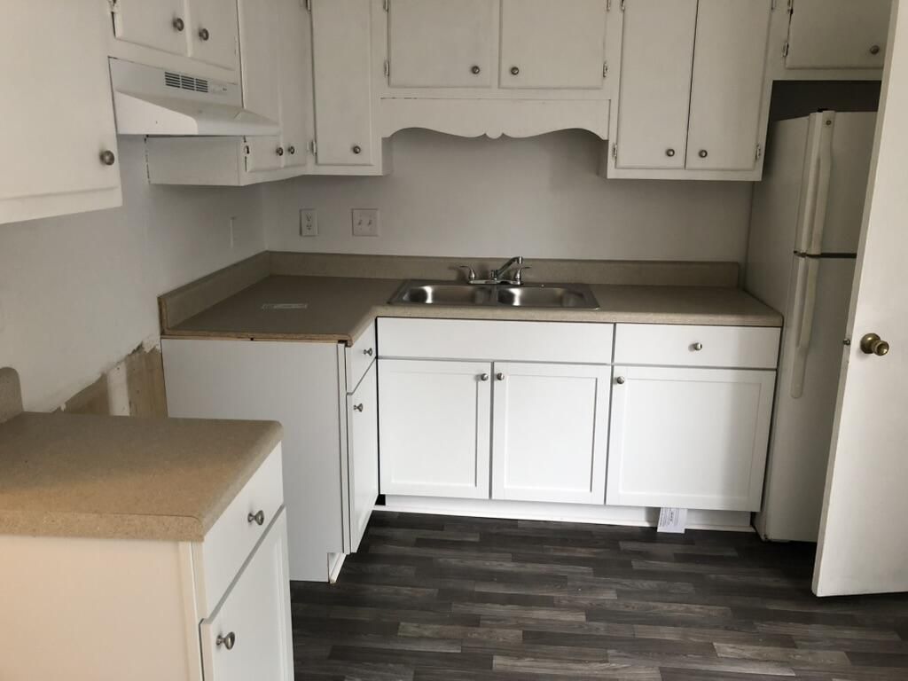 121 Langley Drive Photo 6