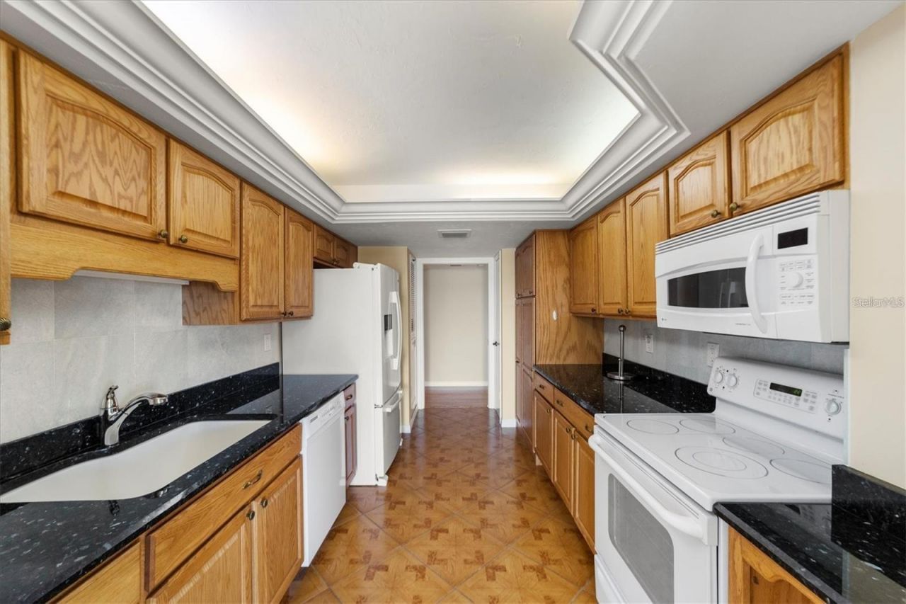 1111 N Gulfstream Avenue, Unit 16C, Sarasota, FL 34236 Photo