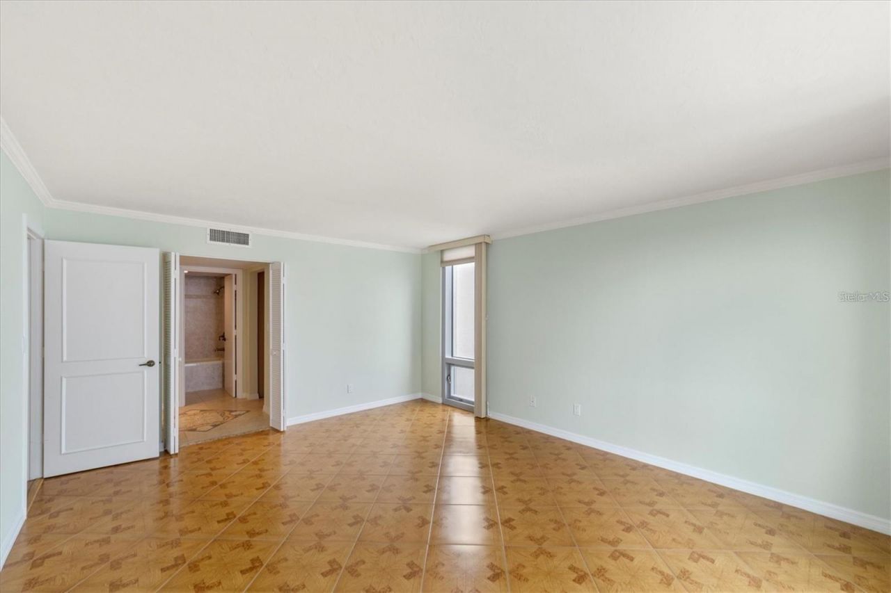 1111 N Gulfstream Avenue, Unit 16C, Sarasota, FL 34236 Photo