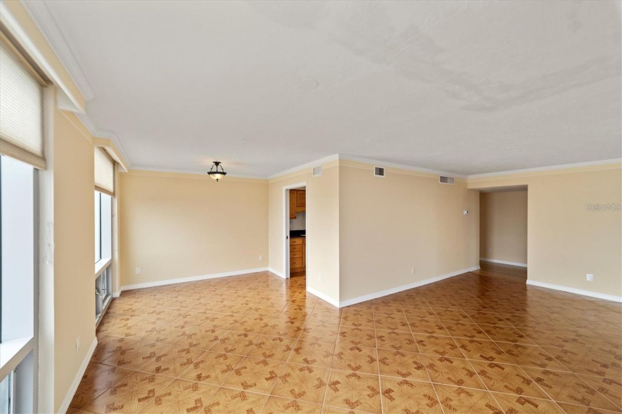 1111 N Gulfstream Avenue, Unit 16C, Sarasota, FL 34236 Photo