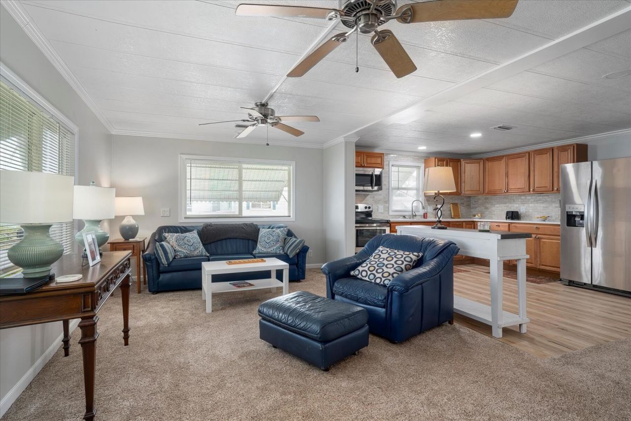 261 NE Cameo Way, Jensen Beach, FL 34957 Photo