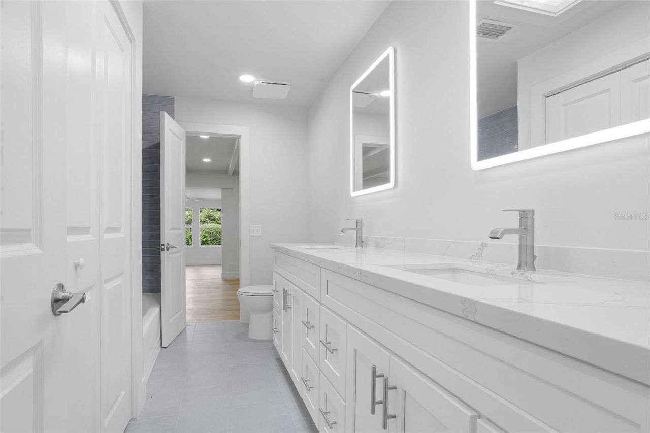 4624 NW 16th Place, Gainesville, FL 32605 Photo