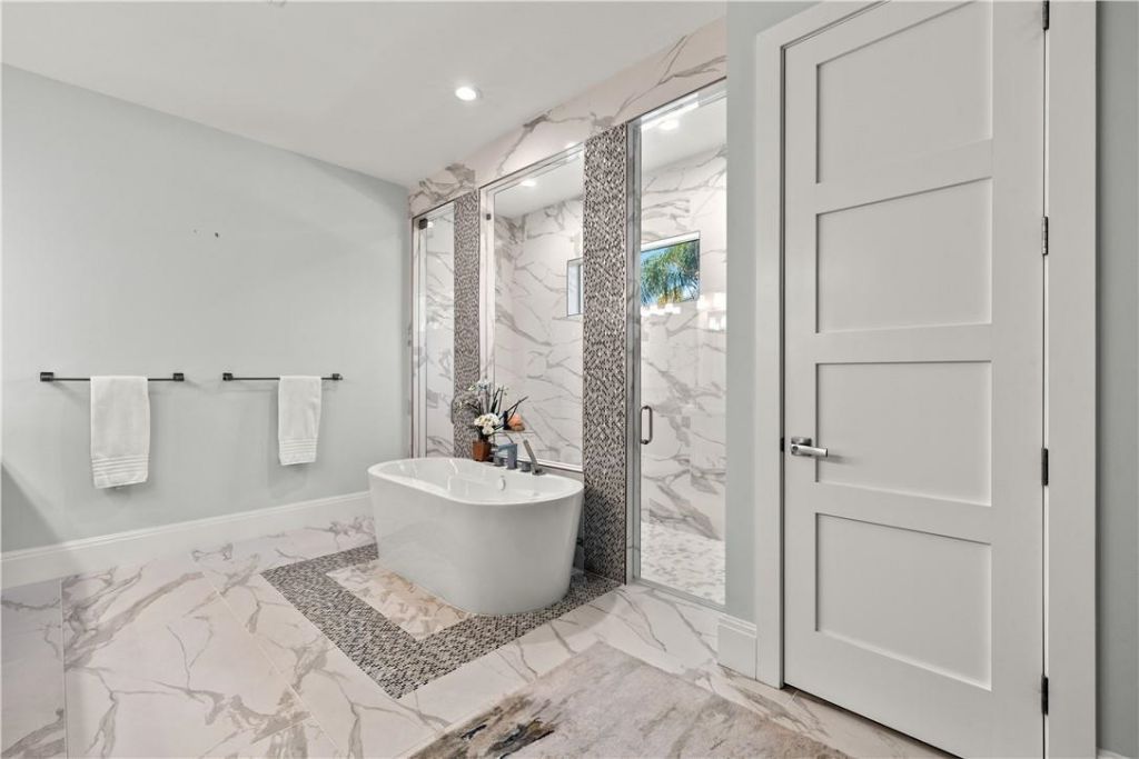 6617 Joanna Cir, Fort Myers, FL 33919 Photo