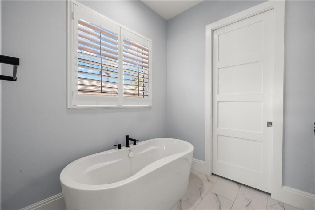 6617 Joanna Cir, Fort Myers, FL 33919 Photo