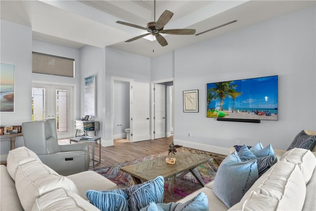 6617 Joanna Cir, Fort Myers, FL 33919 Photo