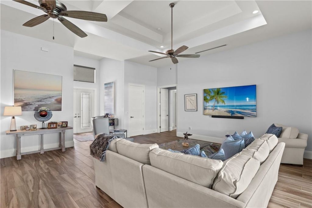 6617 Joanna Cir, Fort Myers, FL 33919 Photo