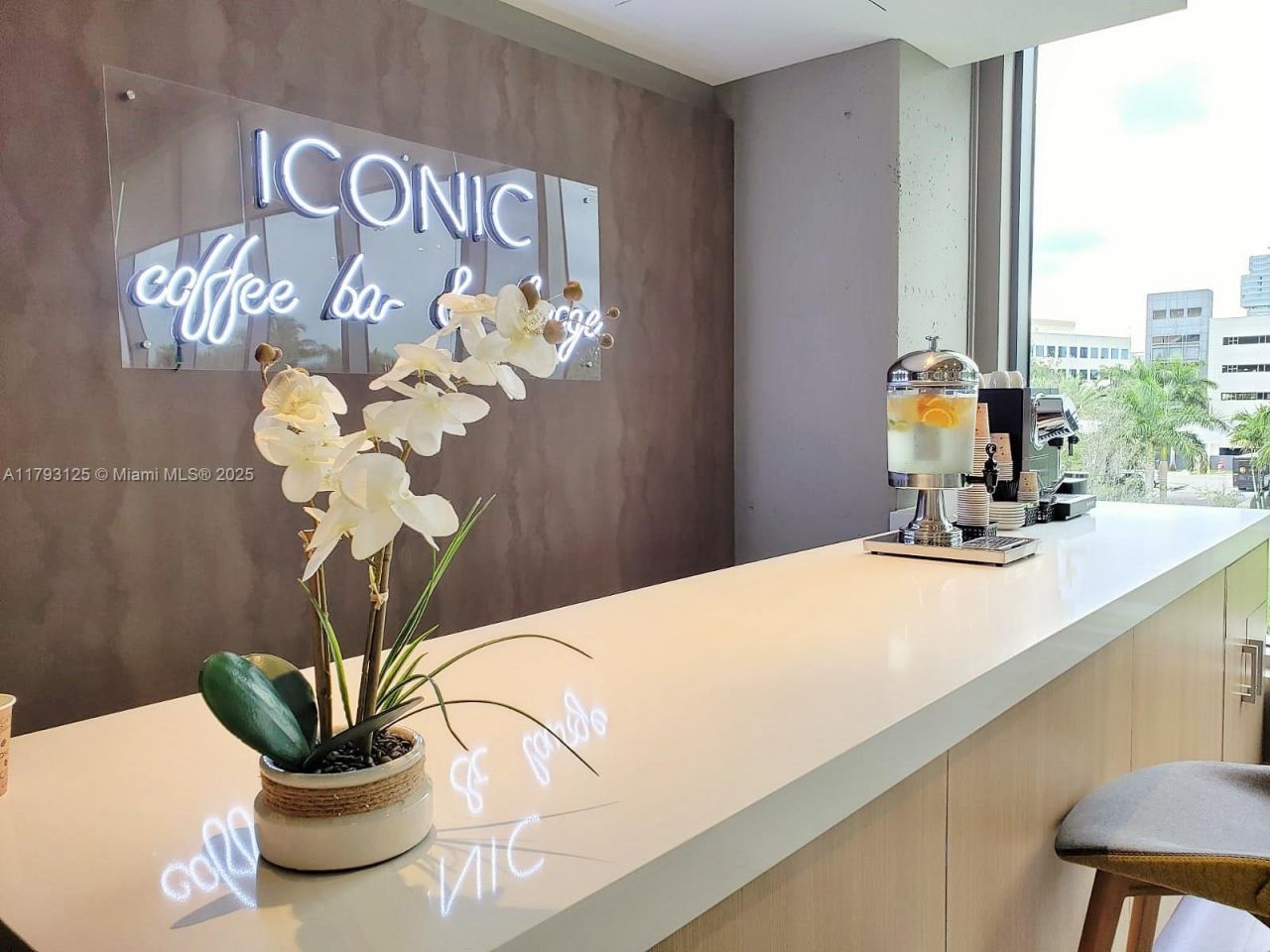 2980 NE 207th St., Unit 325, Miami, FL 33180 Photo