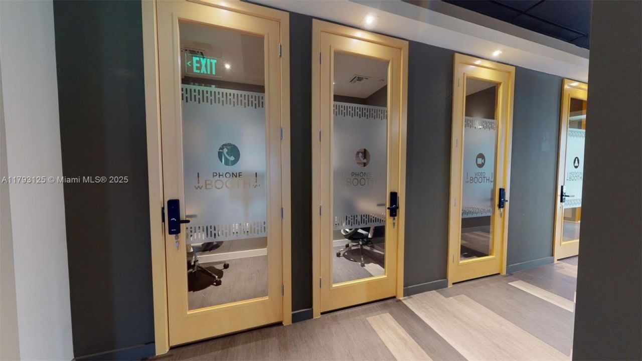 2980 NE 207th St., Unit 325, Miami, FL 33180 Photo