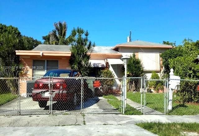 734 NW 1st St, Hallandale Beach, FL 33009 Photo
