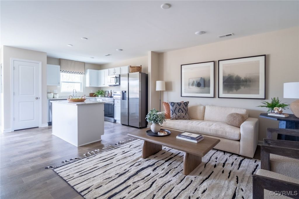 932 Encore Autumn Lane, Unit B-10, Henrico, VA 23227 Main Photo