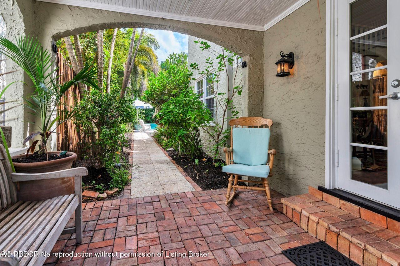 138 Greymon Drive, West Palm Beach, FL 33405 Photo