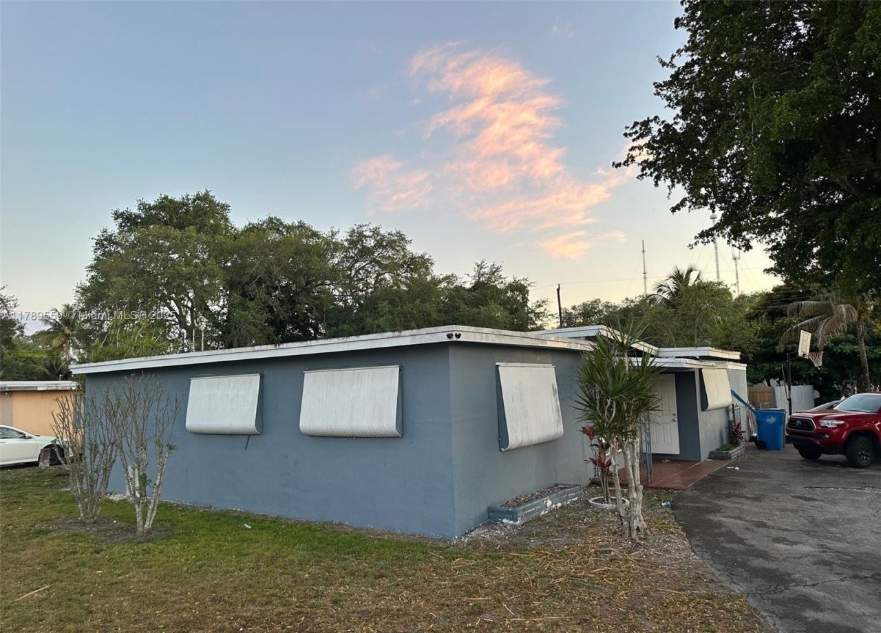100 Virginia Rd, West Park, FL 33023 Photo
