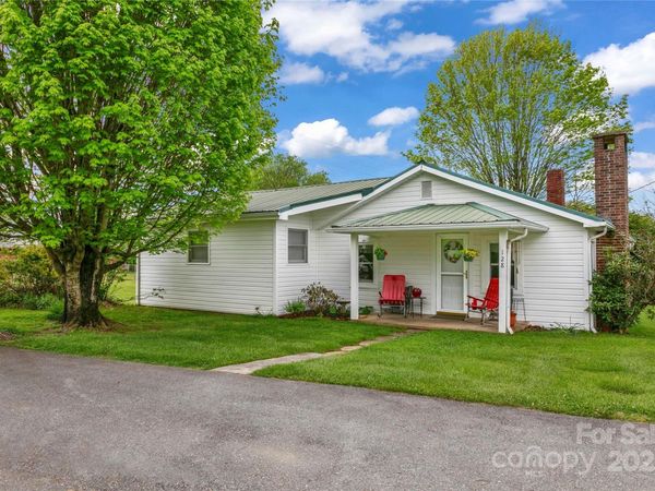 128 Summit Avenue, Brevard, NC 28712