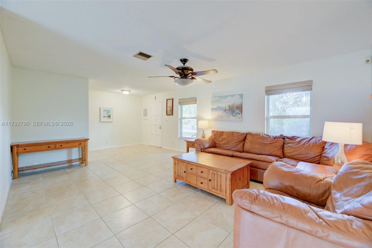11560 NW 26th St, Plantation, FL 33323 Photo