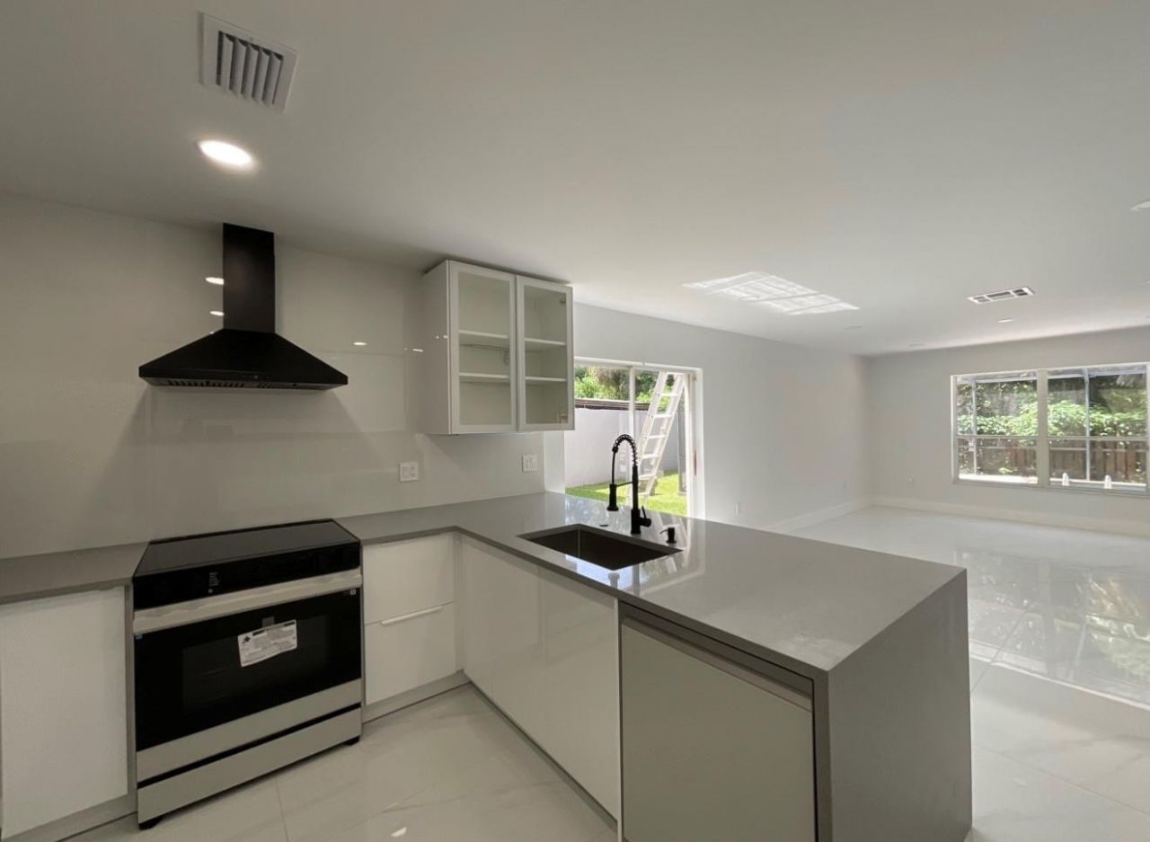 6805 NW 75th Place, Parkland, FL 33067 Photo