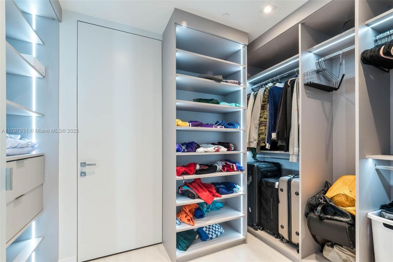 18975 Collins Ave, Unit LPH-5403, Sunny Isles Beach, FL 33160 Photo