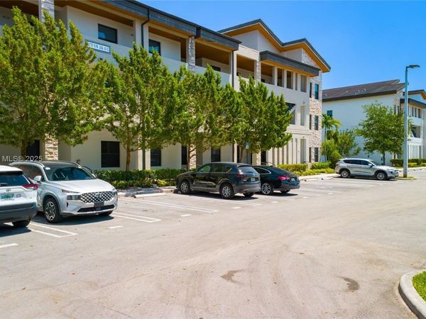8175 NW 104th Ave, Unit 25, Doral, FL 33178