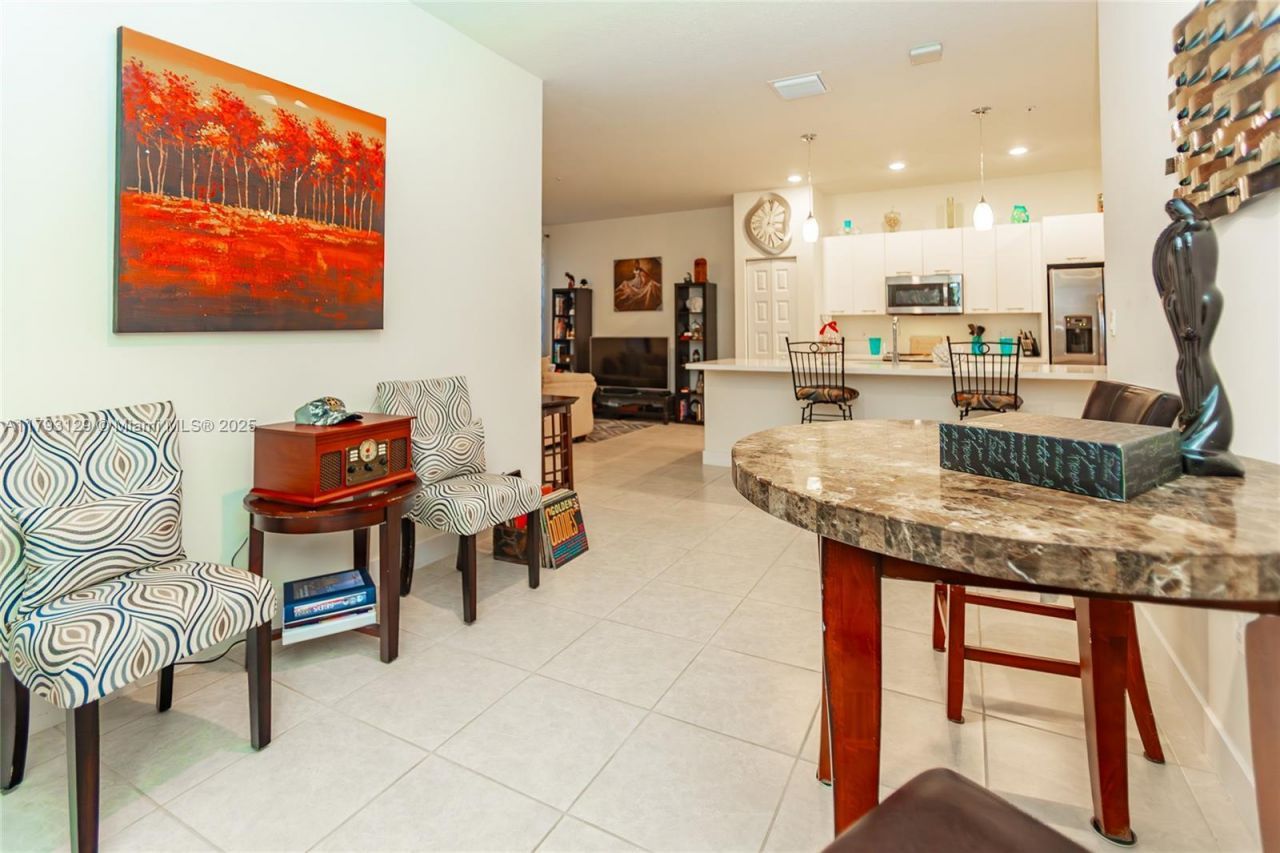 8175 NW 104th Ave, Unit 25, Doral, FL 33178 Photo