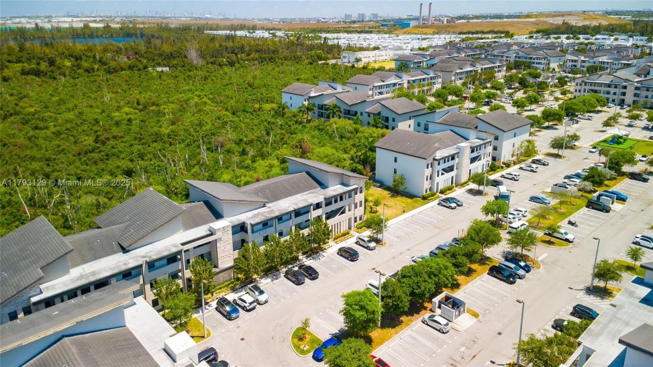 8175 NW 104th Ave, Unit 25, Doral, FL 33178 Photo