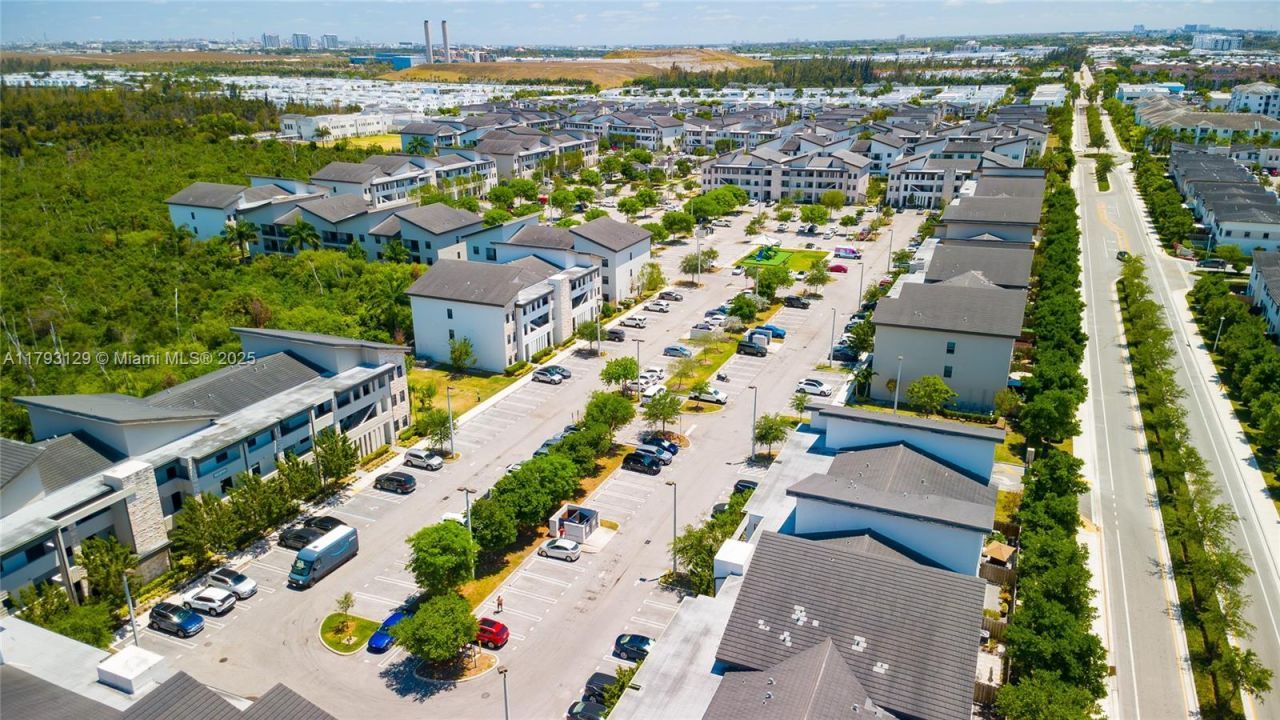 8175 NW 104th Ave, Unit 25, Doral, FL 33178 Photo