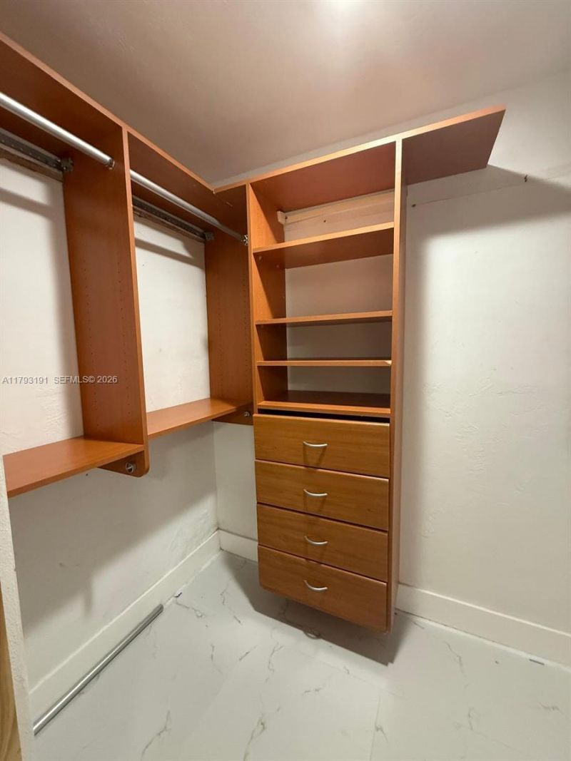 1401 NE 191st St, Unit D201, Miami, FL 33179 Photo