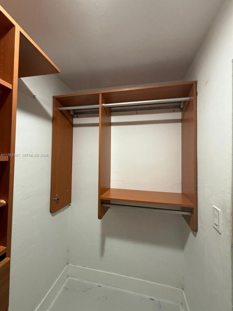 1401 NE 191st St, Unit D201, Miami, FL 33179 Photo