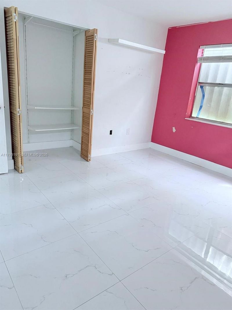 1401 NE 191st St, Unit D201, Miami, FL 33179 Photo