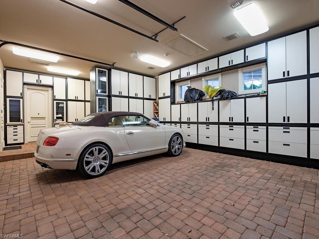 9663 Mashie Ct, Naples, FL 34108 Photo