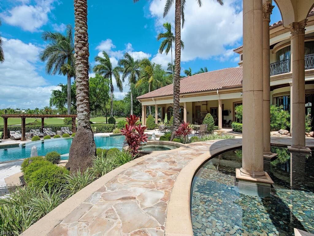 9663 Mashie Ct, Naples, FL 34108 Photo