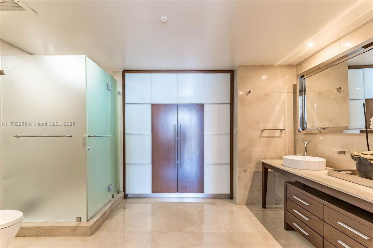 495 Brickell Ave, Unit 2801, Miami, FL 33131 Photo