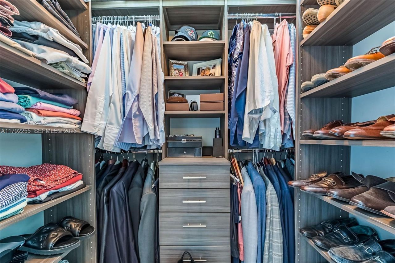 495 Brickell Ave, Unit 2801, Miami, FL 33131 Photo