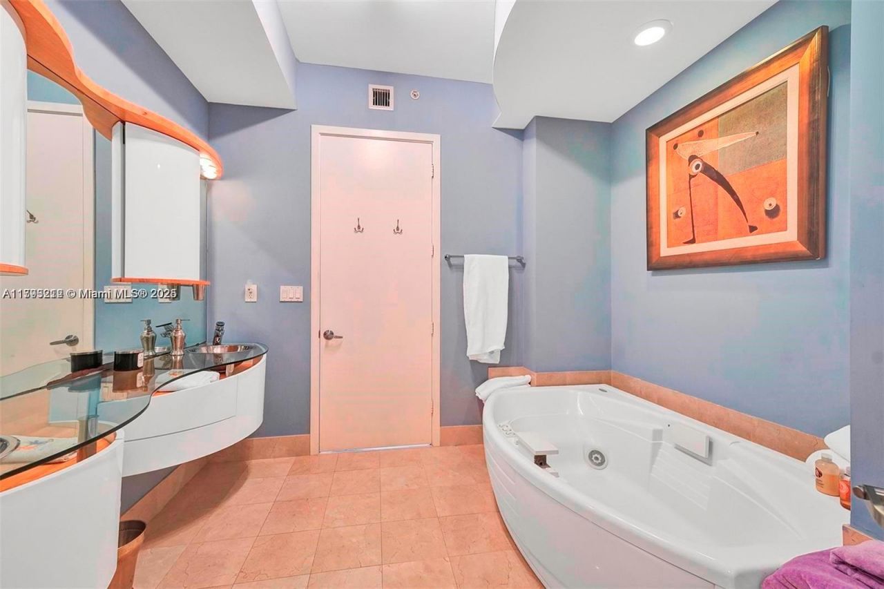 18101 Collins Ave, Unit 1105, Sunny Isles Beach, FL 33160 Photo