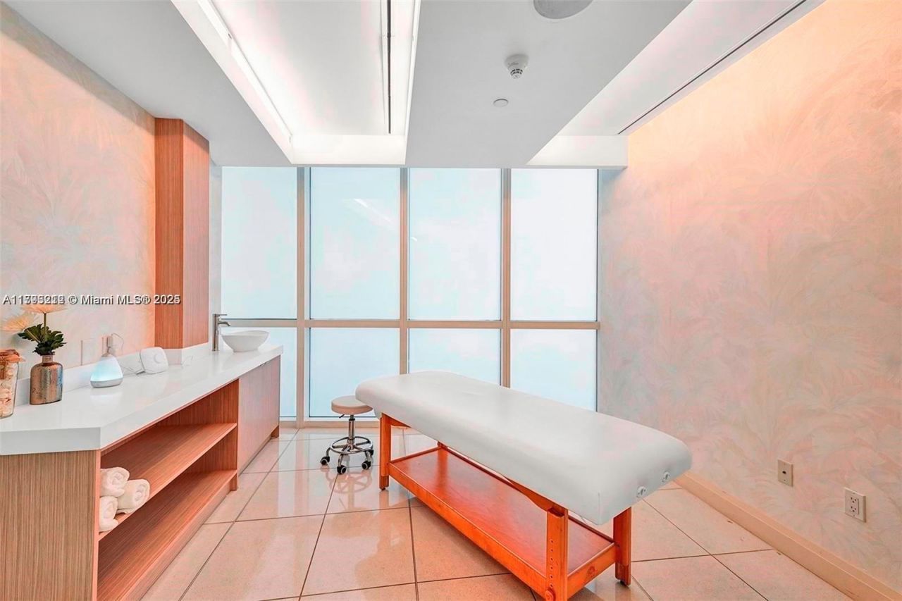 18101 Collins Ave, Unit 1105, Sunny Isles Beach, FL 33160 Photo